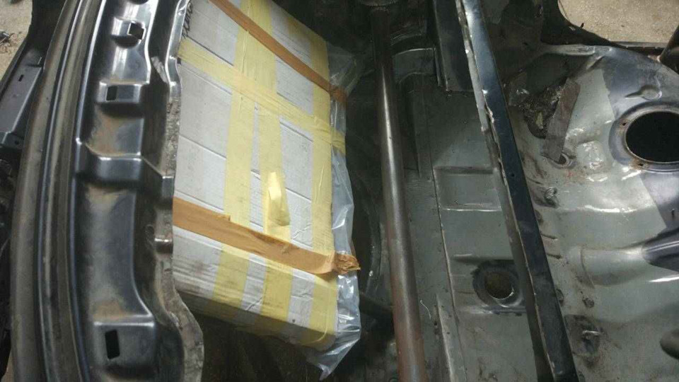 Перенесення радіатора назад, піскоструменя/фарбування елементів підвіски 4
