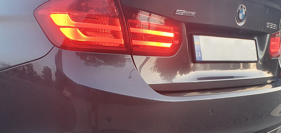 Встановлення задніх парктроників у F30 2