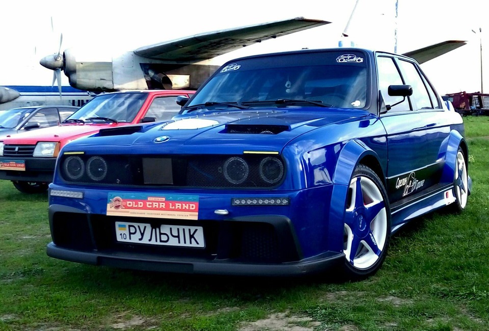 OLD CAR LAND у Квітні 2016 2