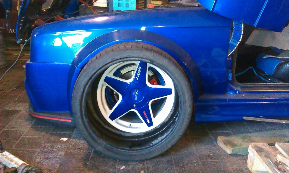 R19 на BMW E30 (ЦЕ СЕКАС)) 5