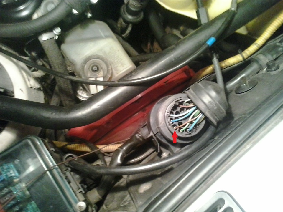 CHECK ENGINE та коди помилок Motronic 1