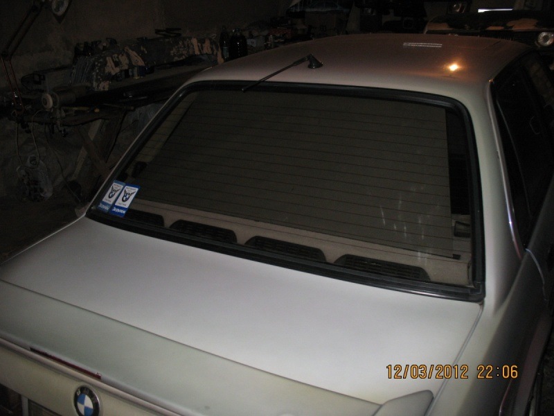 S415 Полиця з сонцезахисною шторкою 3