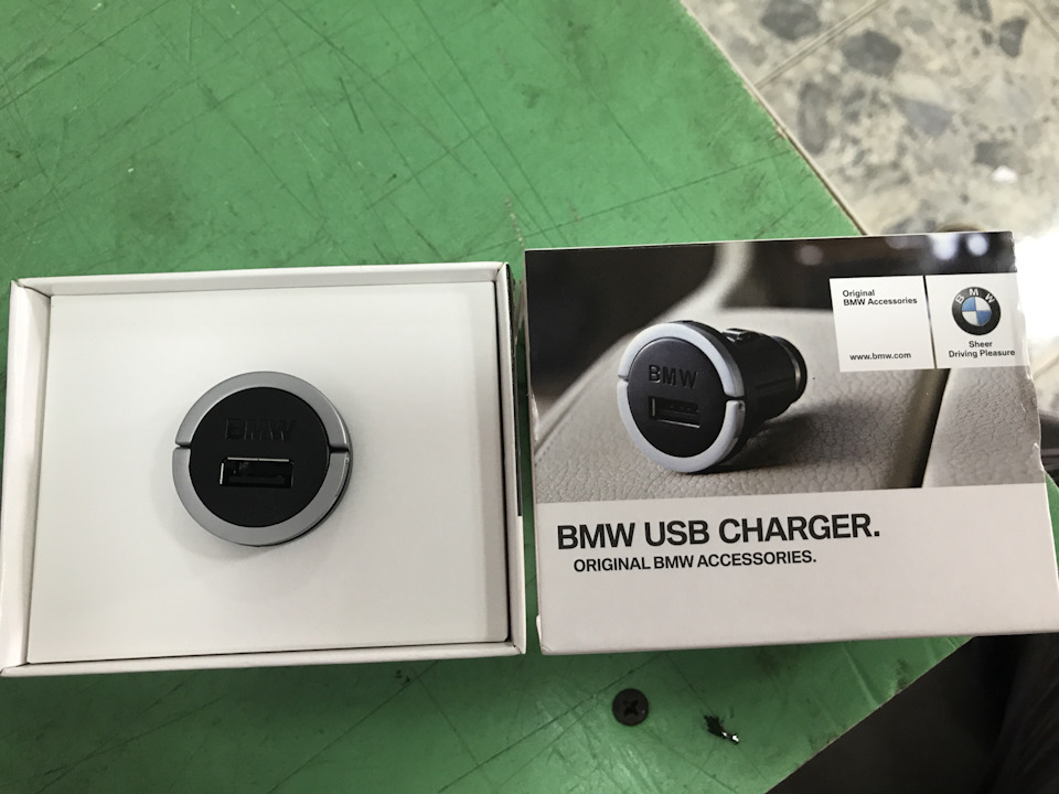 BMW USB CHARGER 2