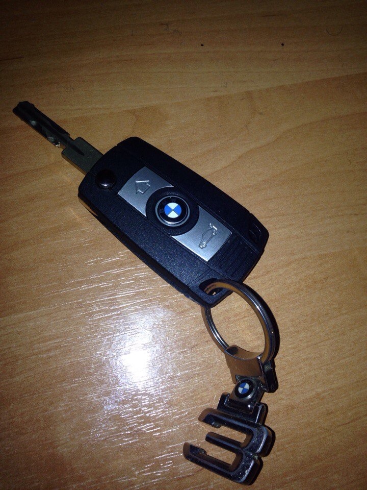 Відкидний ключ BMW 2