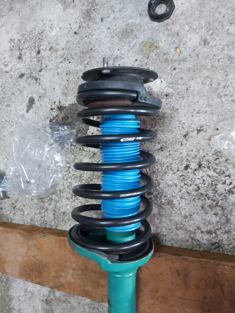 Встановлення Bistein b6 та Eibach pro kit у е30 1