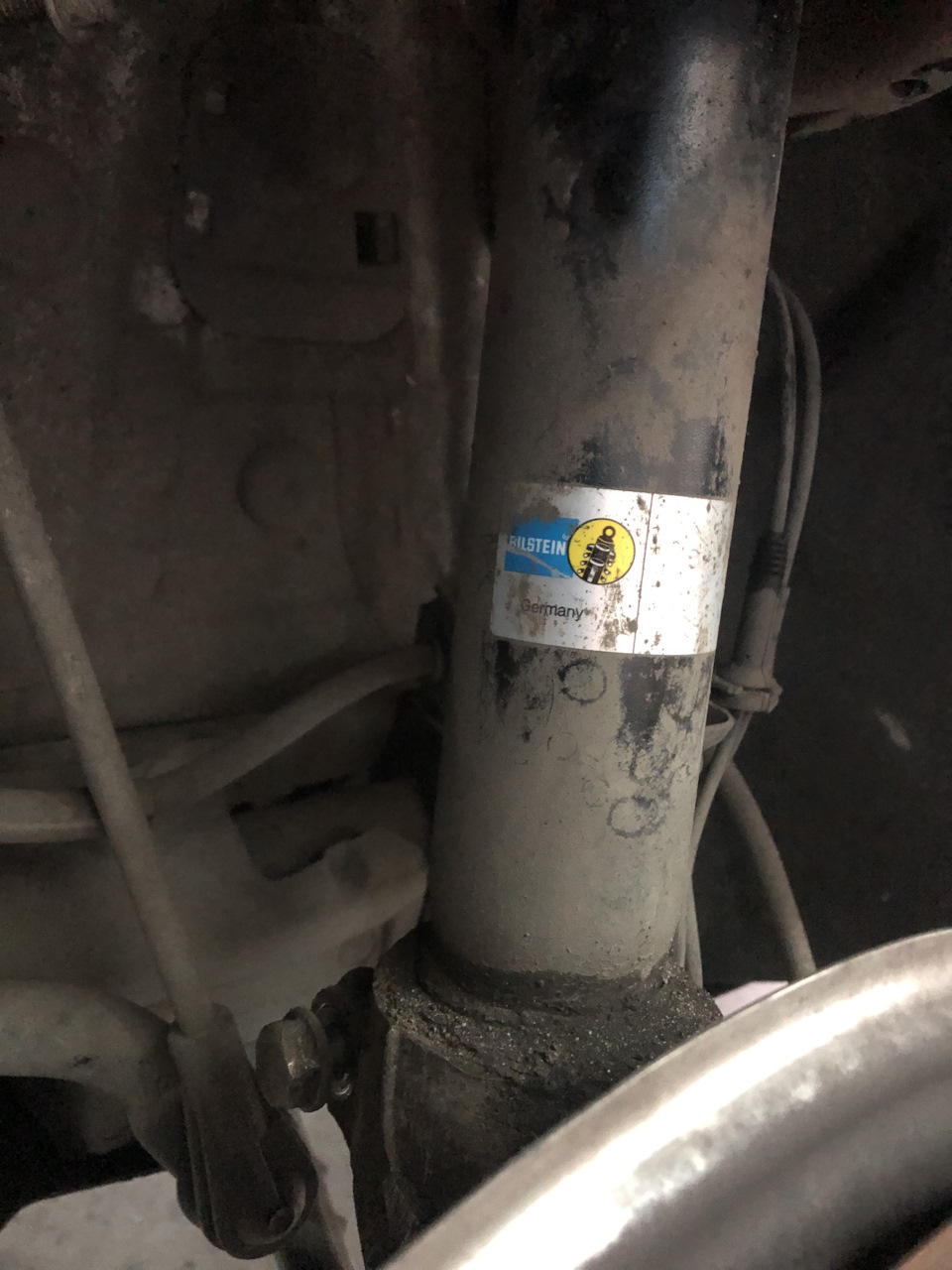 Стук передніх амартизаіорів bilstein. Зважив авто 1