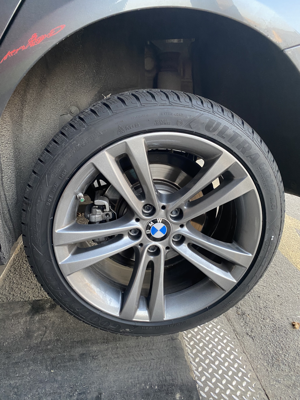 Зимова гума GoodYear Ultra Grip Performance G1 225/45 R18 95H XL MO 3