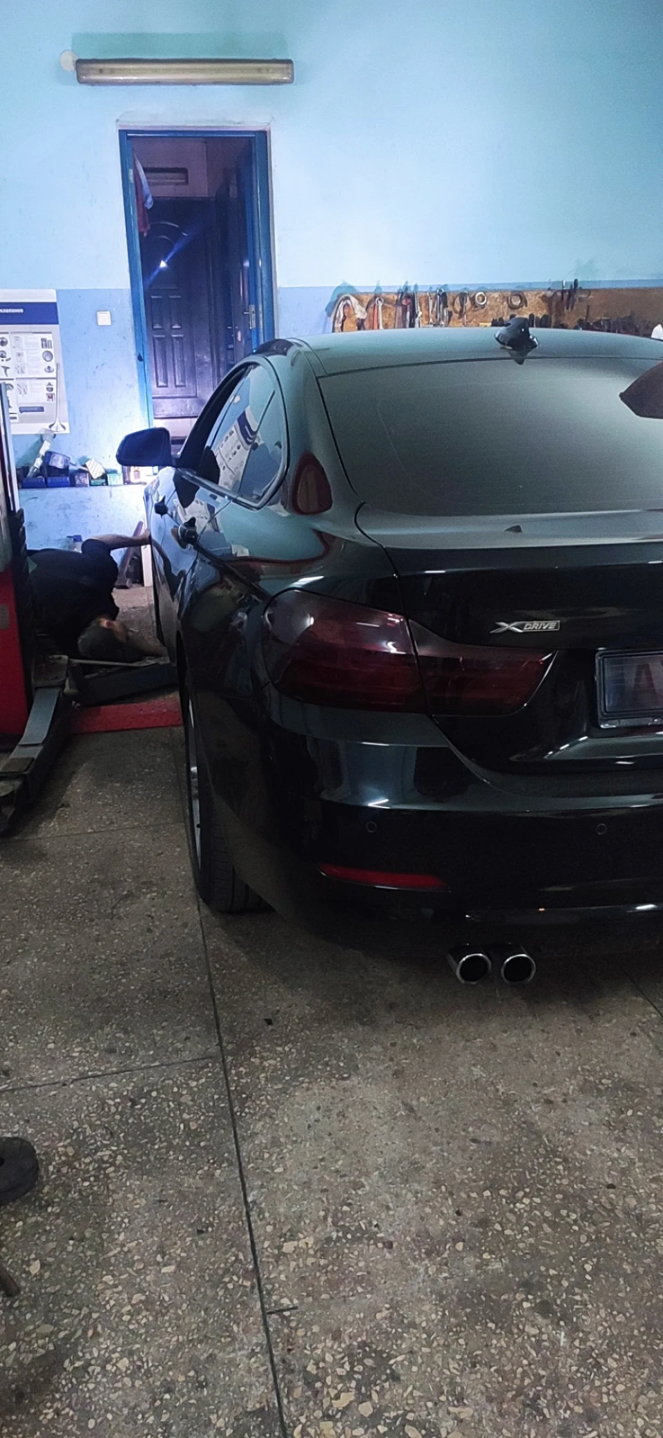 Заміна передніх гальмівних колодок, заміна гальмівної рідини. BMW 428xi