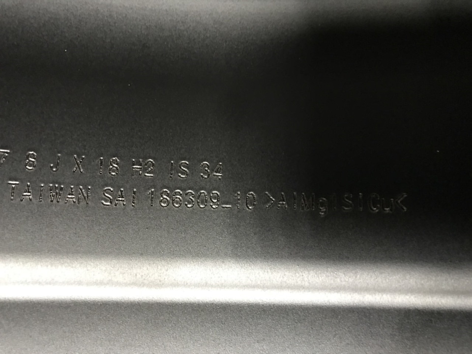 //M Performance 405 2