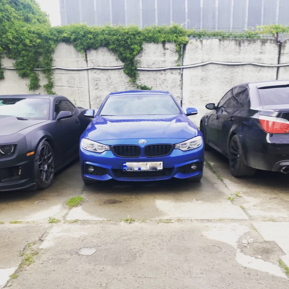 Заїхав у гості