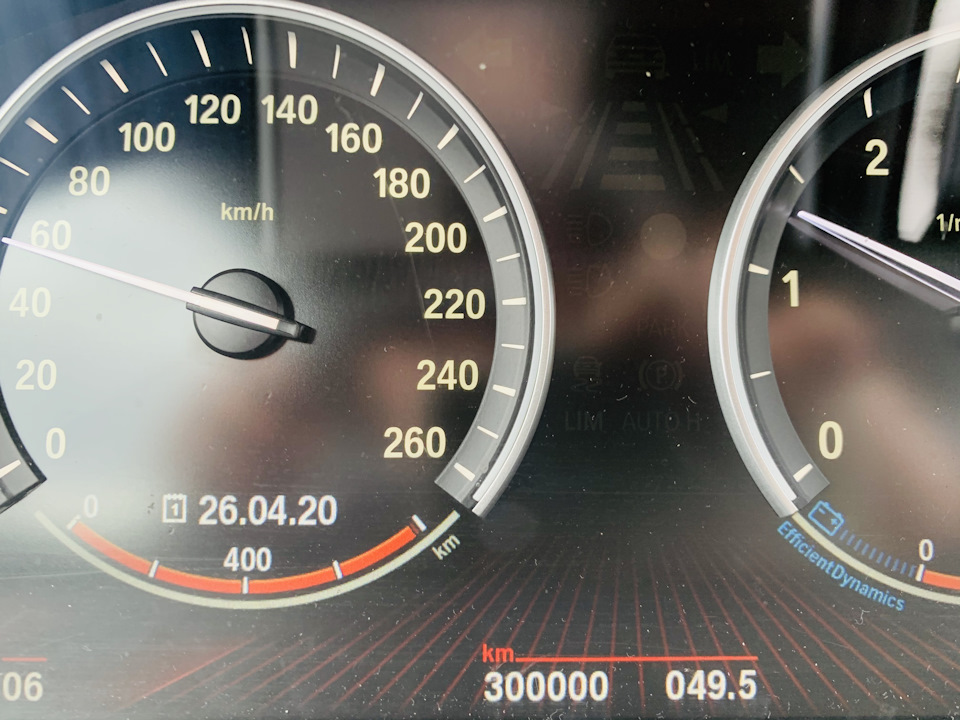 300000 км 1