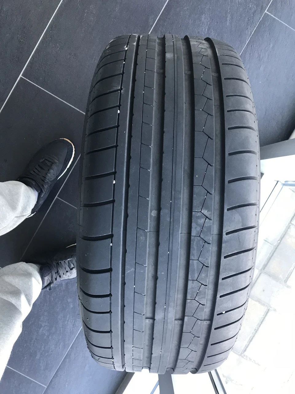 Продам резину 245/50 R18