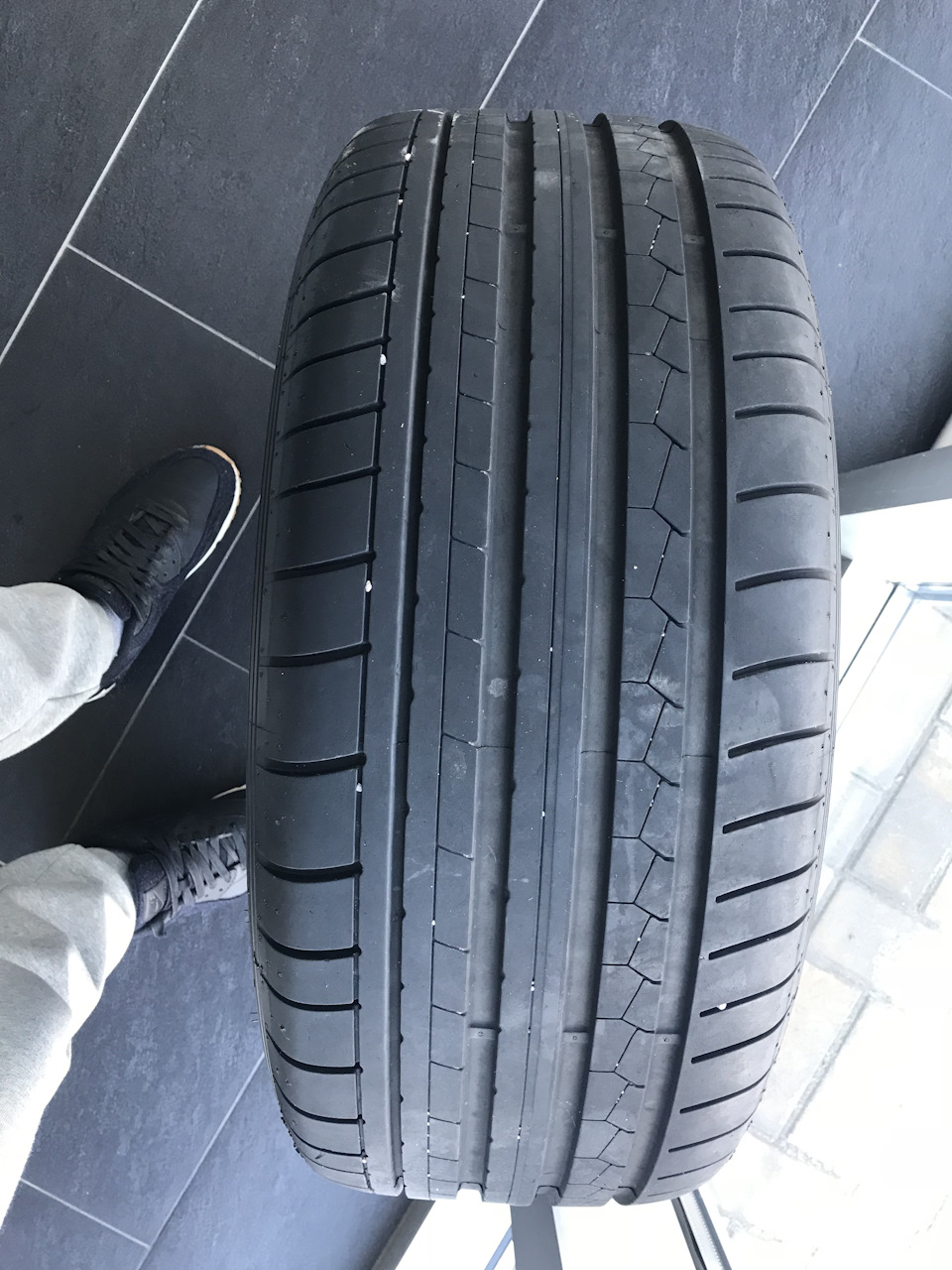 Продам резину 245/50 R18 1