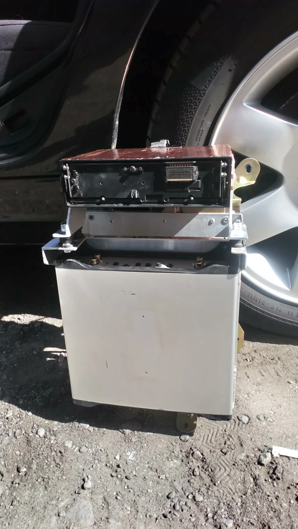 Pioneer DEX P99RS в E39