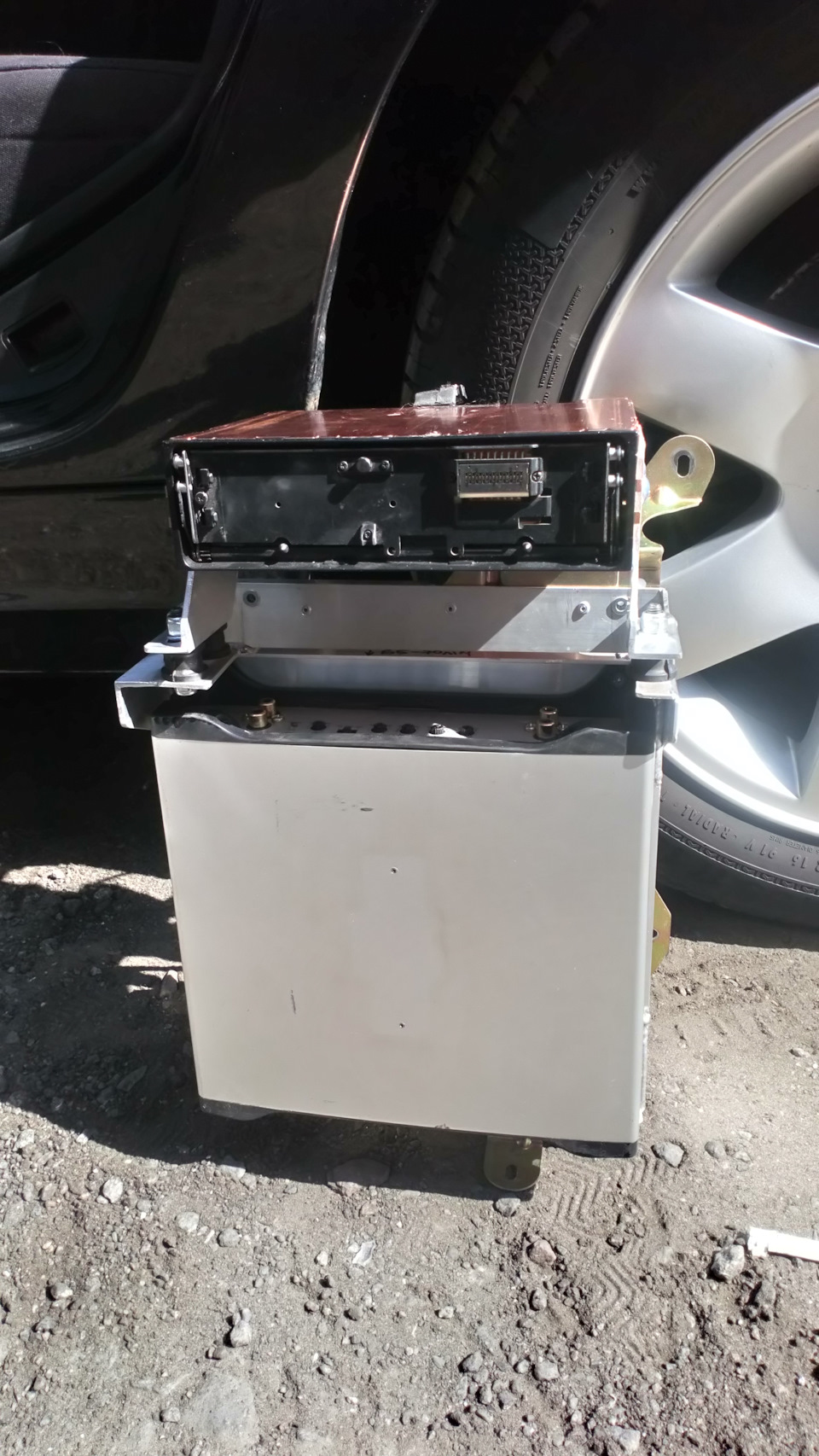 Pioneer DEX P99RS в E39 1