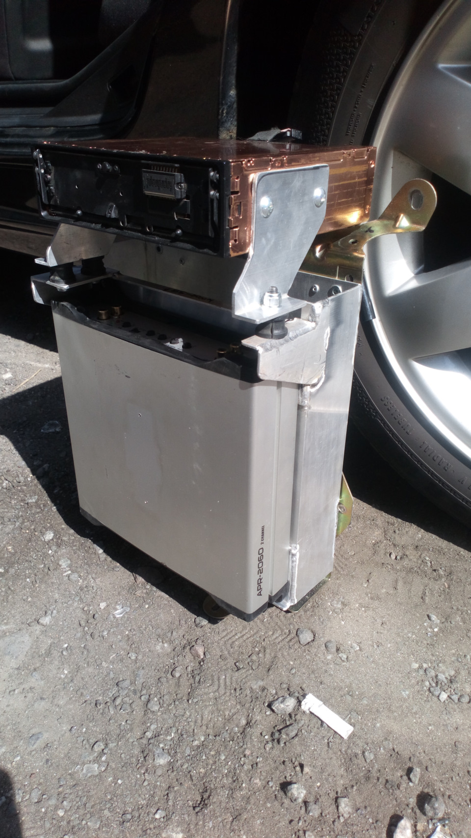 Pioneer DEX P99RS в E39 3