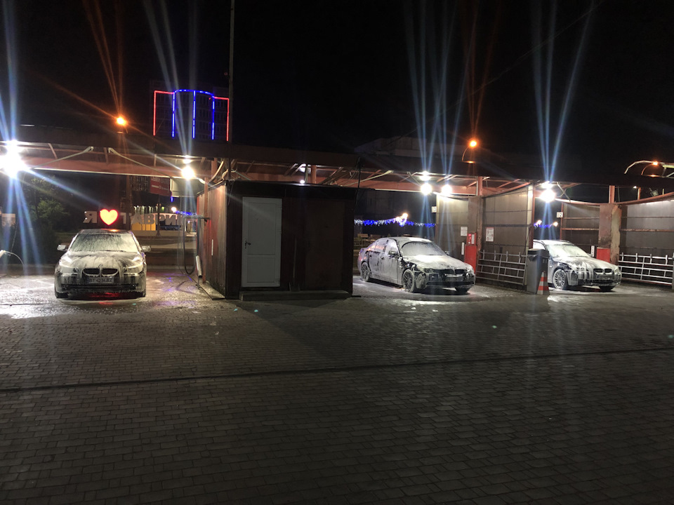 Катнули нічним містом. 2