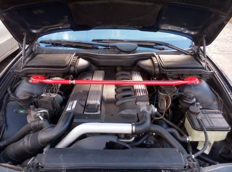 Розкладка передніх стійок BMW e39. 1