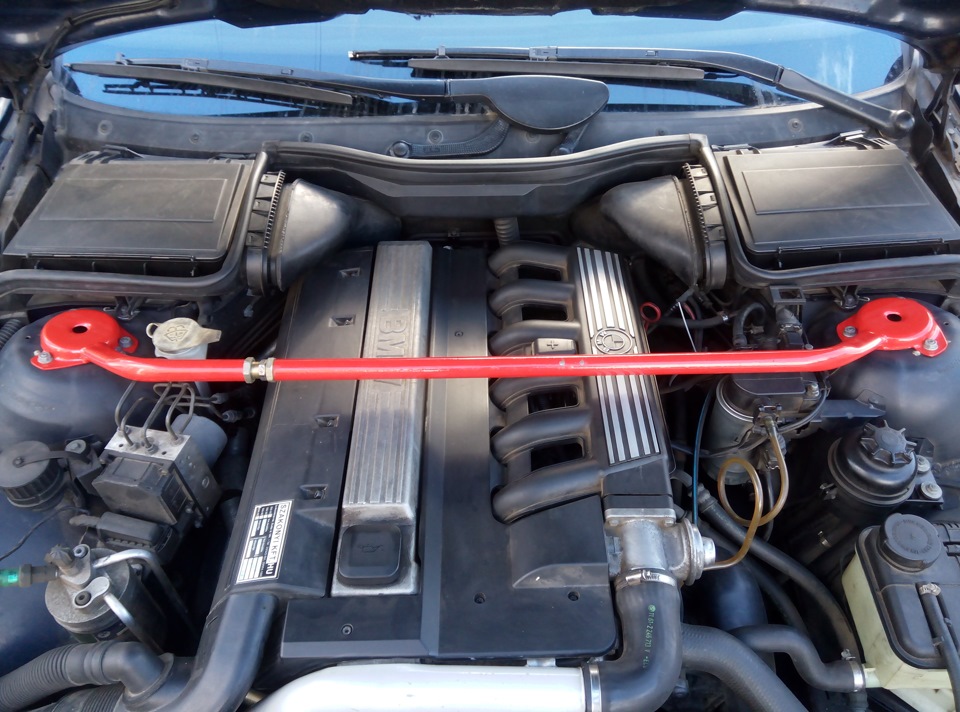 Розкладка передніх стійок BMW e39. 2