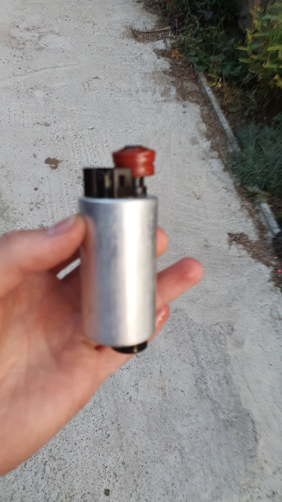 Заміна паливного насоса в баку 5