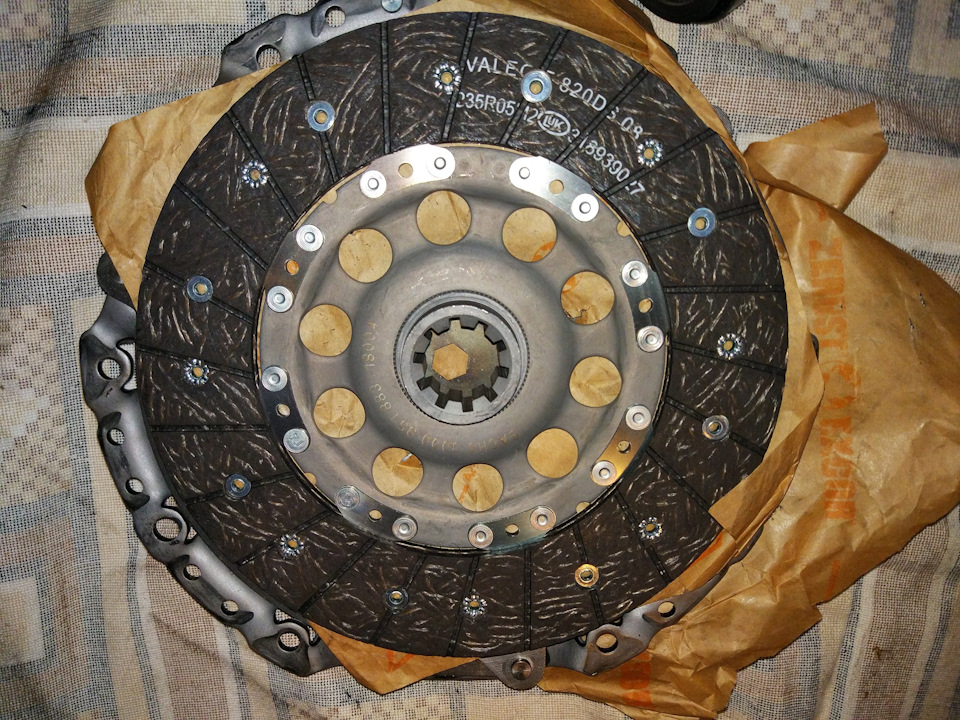 Нове зчеплення на e39 sachs 4