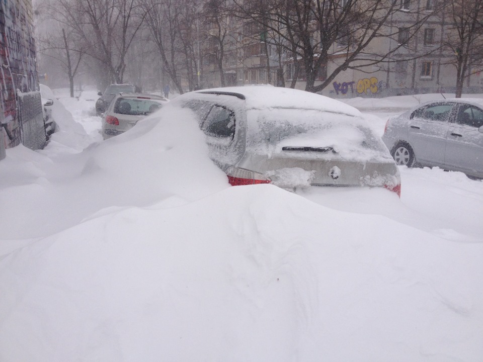 Весна в столиці) upd: відкопав 3