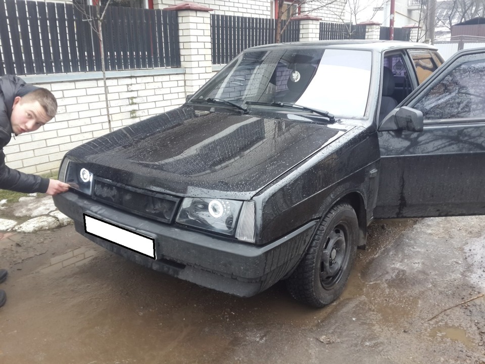 Зачудував другу фарі 99 3
