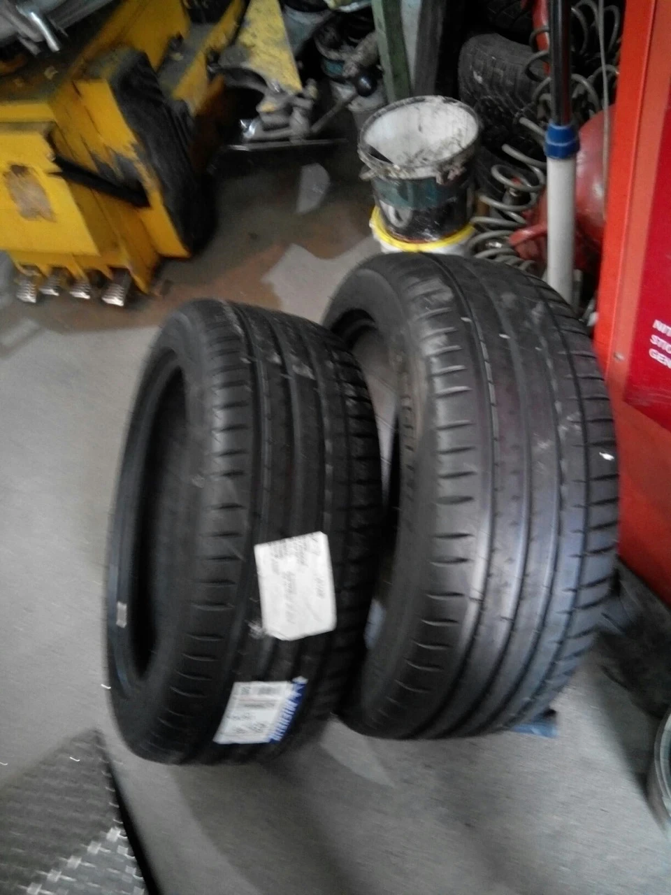 Michelin PILOT SPORT 4