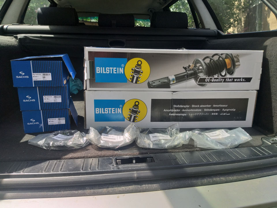 Заміна передніх амортизаторів bilstein b4, sachs 1