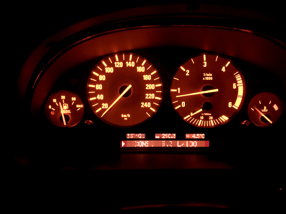 Заміна шлейфу приладки BMW E39, або лікування битих пікселів 1