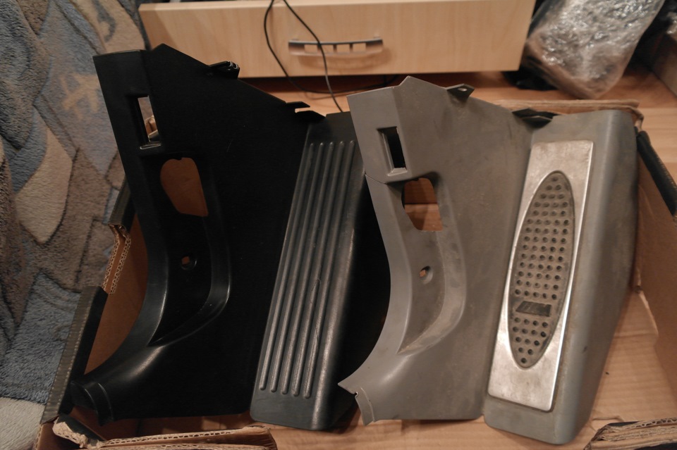 ///M-підніжка для відпочинку лівої ноги 3