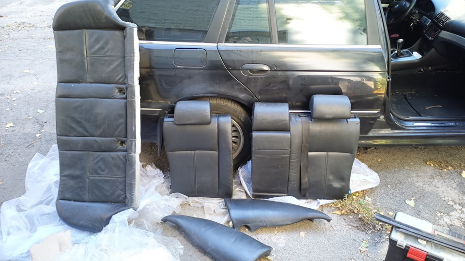 Покупка заднього дивана та кріплень IsoFix, продам електро Рекаро 1