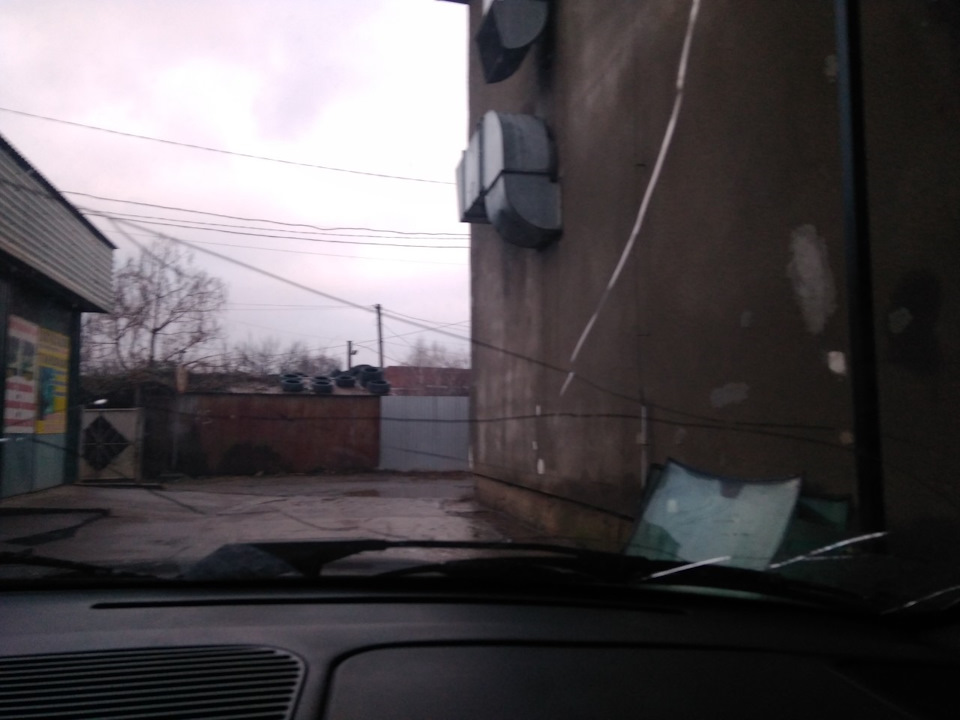 За два роки дійшли руки до лобового.:) трапеції двірників 5