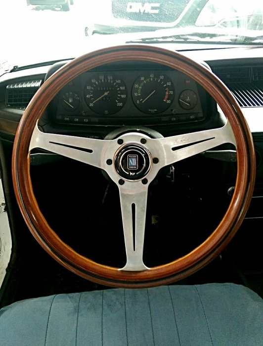 Nardi 1978 року в BMW E12 1979 року 1