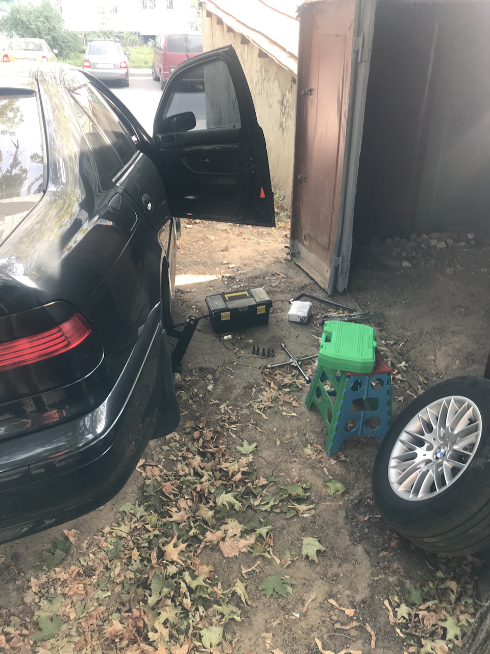 Задні гальмівні колодки 4