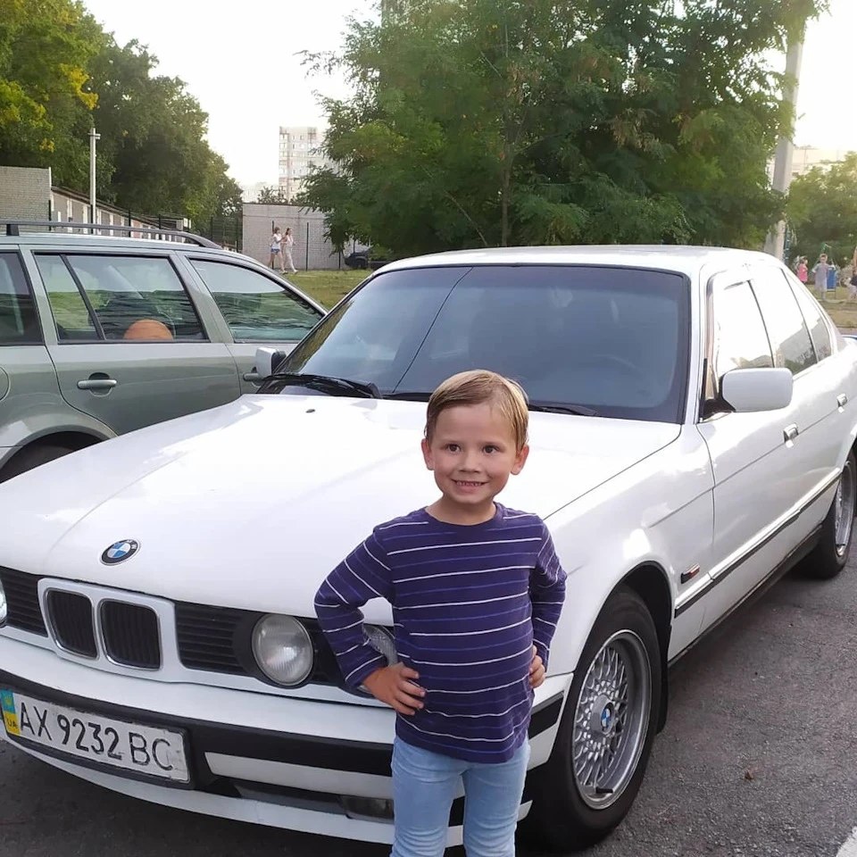 Татусин помічник😎