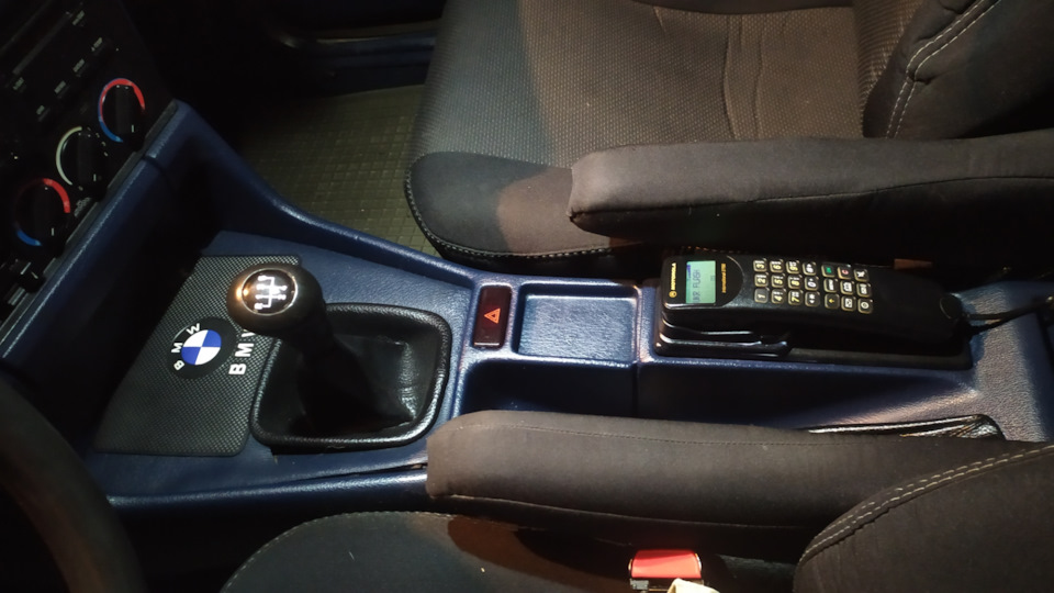 стільниковий телефон Motorola 2700 international 2
