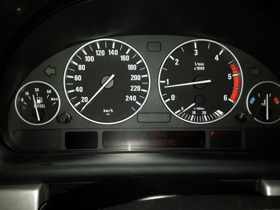 Яка робоча температура двигуна m57d30? 5