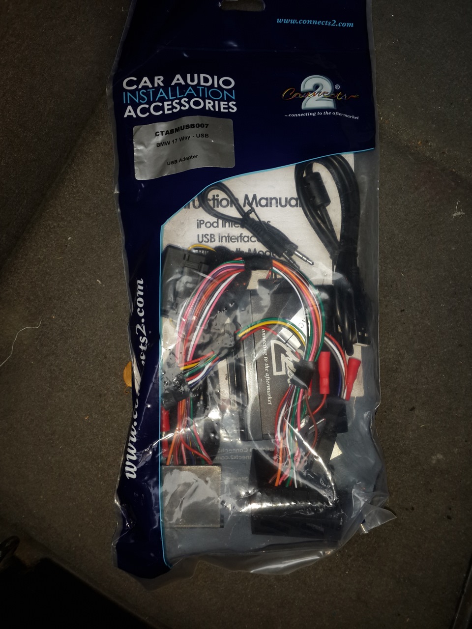 USB, AUX - адаптер CD-чейнджера 1