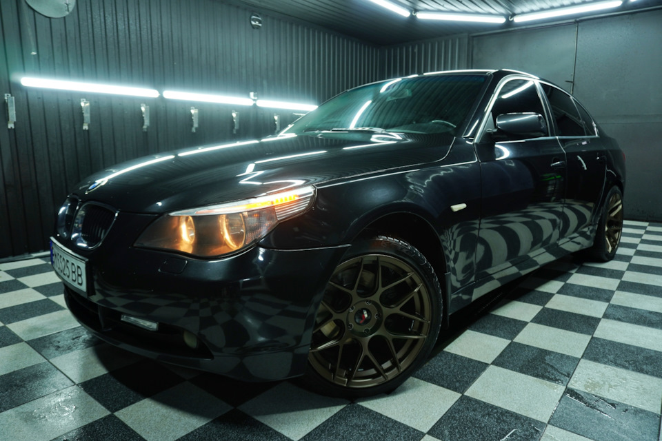 Найкрасивіші Різноширокі R18 BMW e60 1