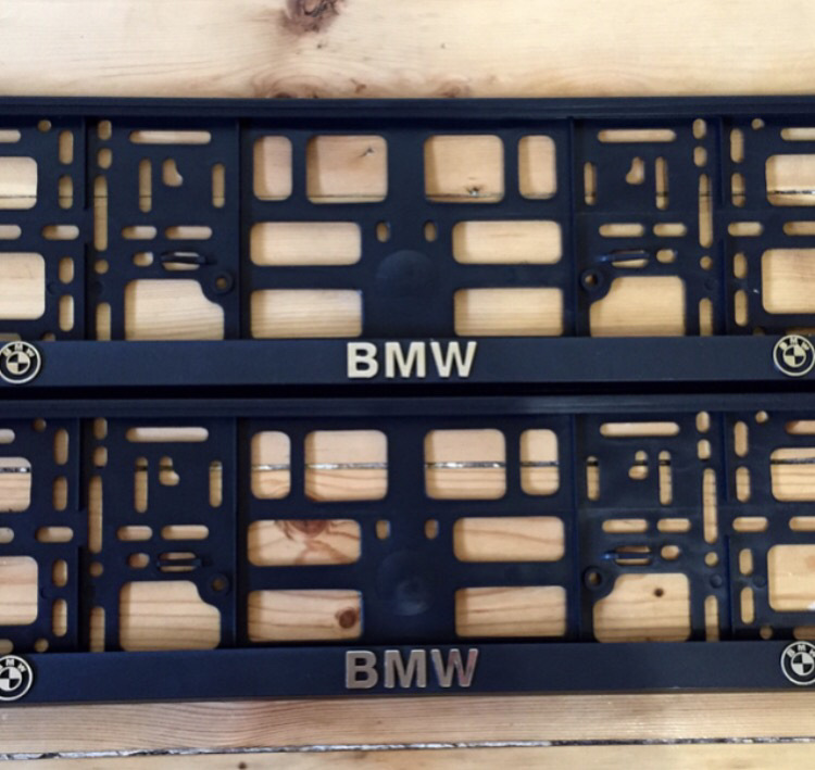 Номірна рамка BMW 3