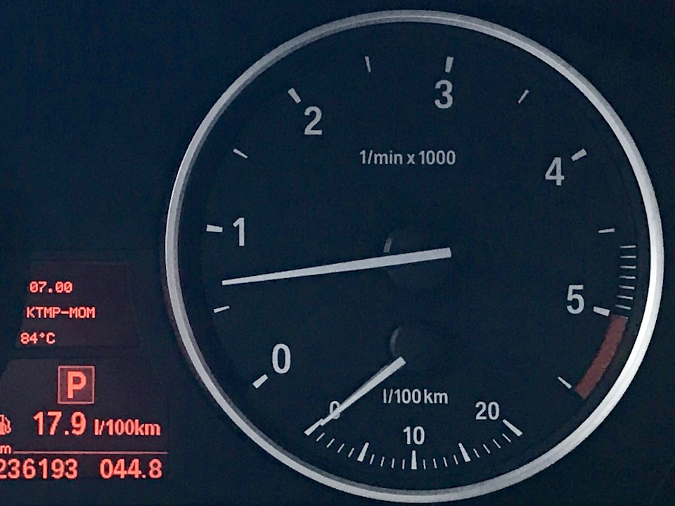Температура ДВЗ не піднімається вище 64, 530xd 1