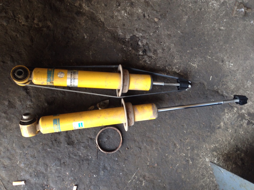 Задні стійки BILSTEIN B6 1