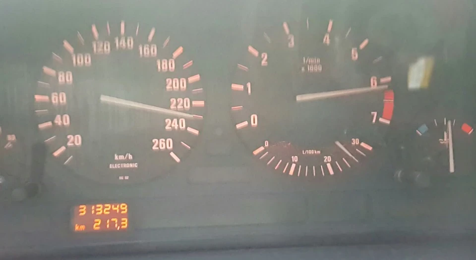 Їдемо не поспішаючи)