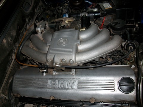 BMW І ШІСТЬ ЦИЛІНДРІВ 1