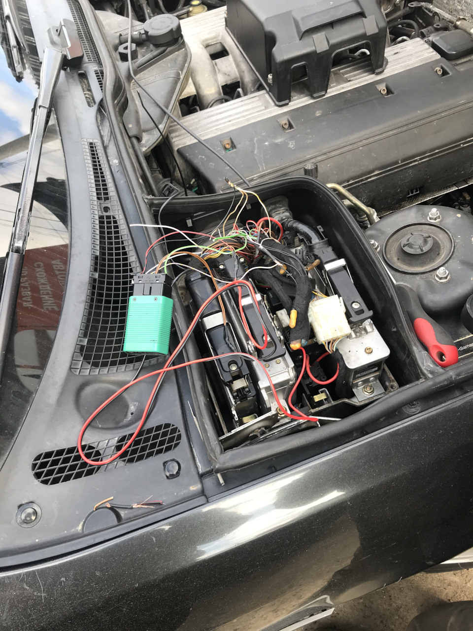 Рознімання для діагностики OBD2 на е34 2