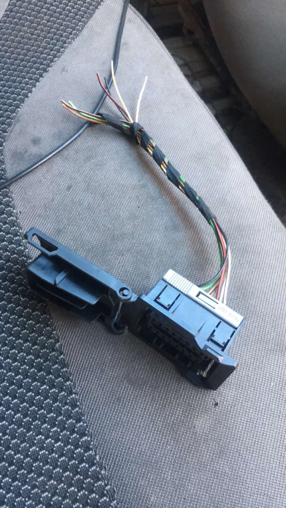 Рознімання для діагностики OBD2 на е34