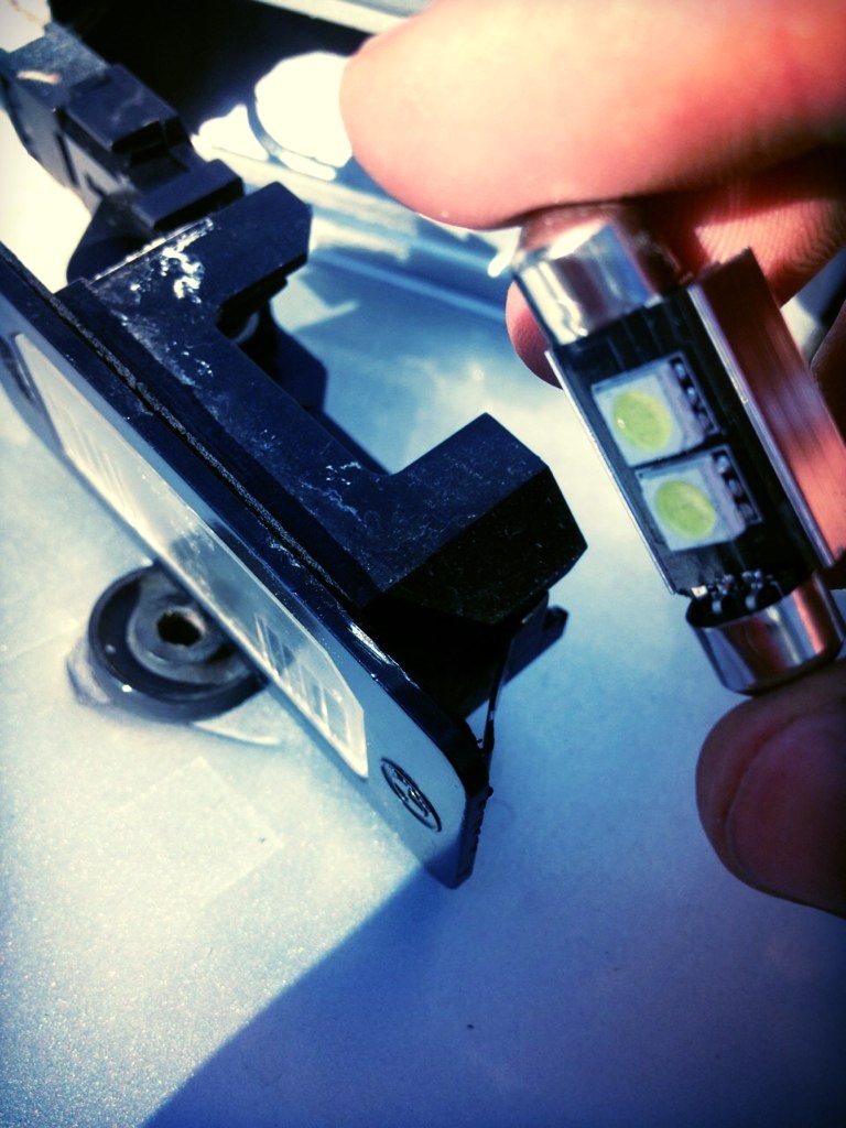 12. Led підсвічування номера 1