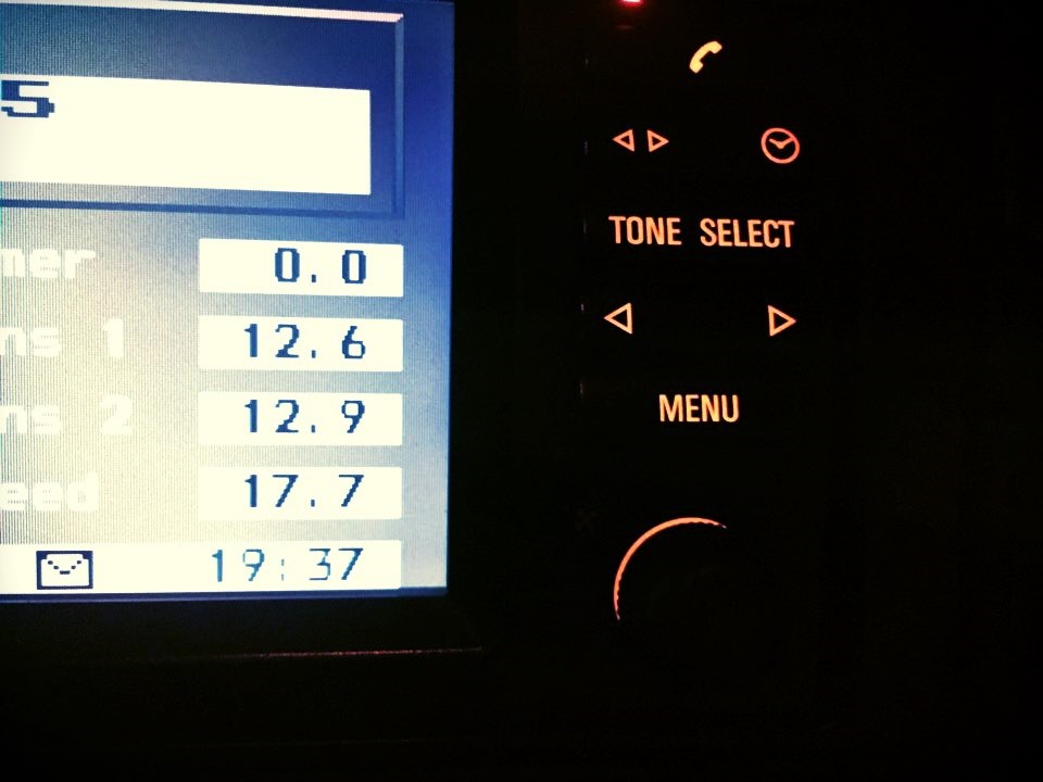 22. Fuel economy, service. 3