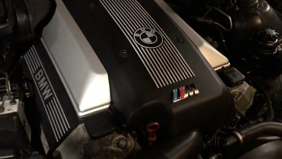 Робота двигуна BMW M62B44TU 1